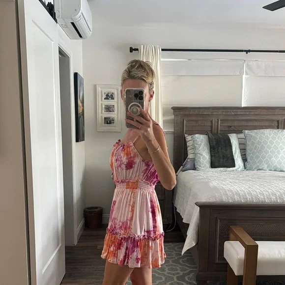 Tularosa Women's Pink and White Dress - Picture 6 of 7